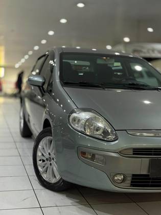 FIAT PUNTO 1.6 ESSENCE 16V FLEX 4P AUTOMATIZADO FIAT PUNTO 1.6 ESSENCE 16V FLEX 4P AUTOMATIZADO